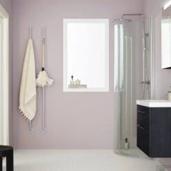 Elektrische Radiator Stick Instamat Jay 175 Cm 29W Geborsteld RVS -Badkamermeubels jay met handdoek 1