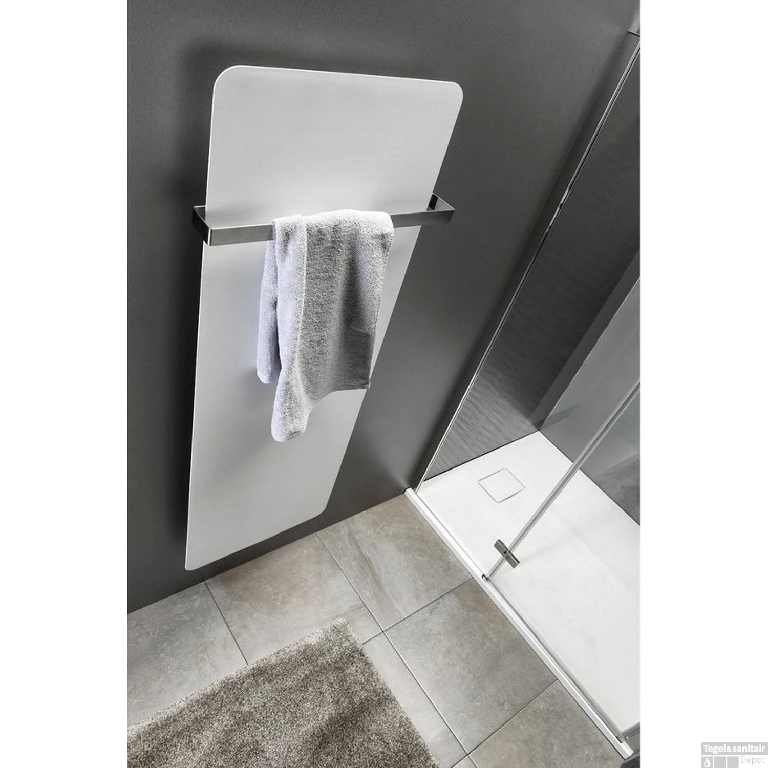 Designradiator Sapho Tabella 49x159 Cm 734W Mat Wit 6 Designradiator Sapho Tabella 49x159 Cm 734W Mat Wit - Afbeelding 4